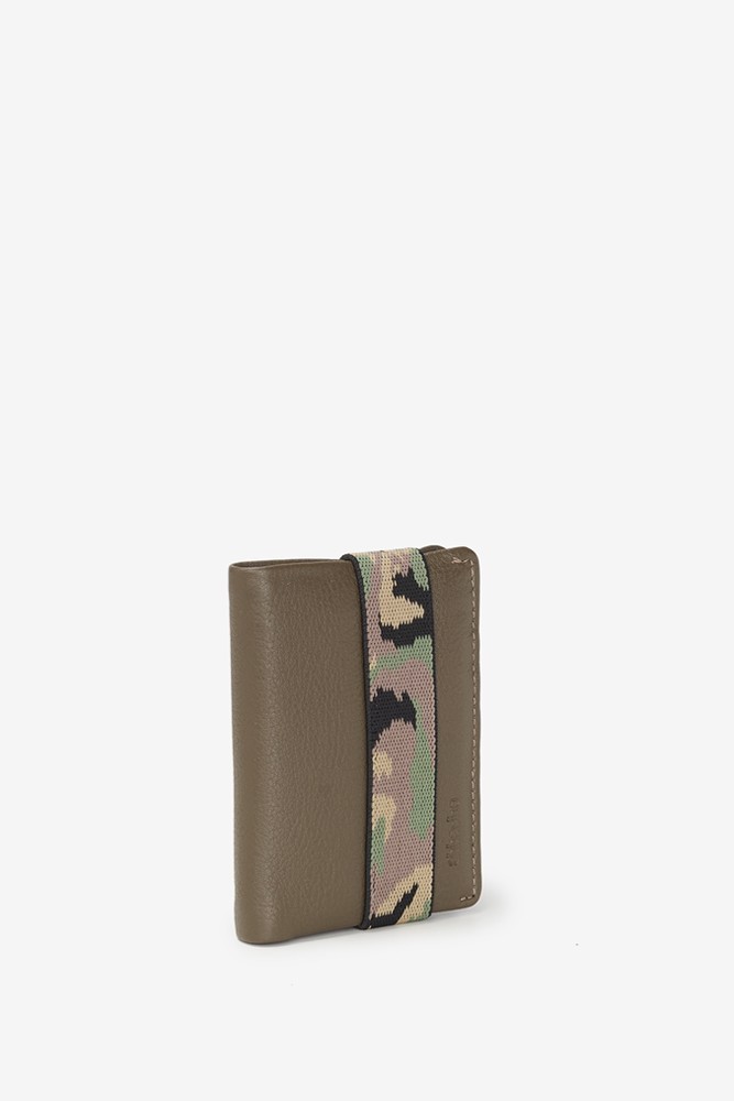 Men's green leather wallet