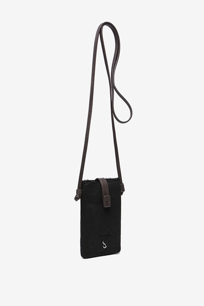 Women's phone bag with sheepskin in black