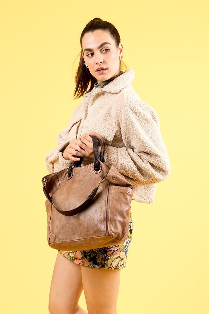 Women's kamel leather shopper bag