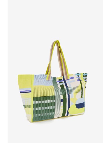 Beach bag with geometric print in green